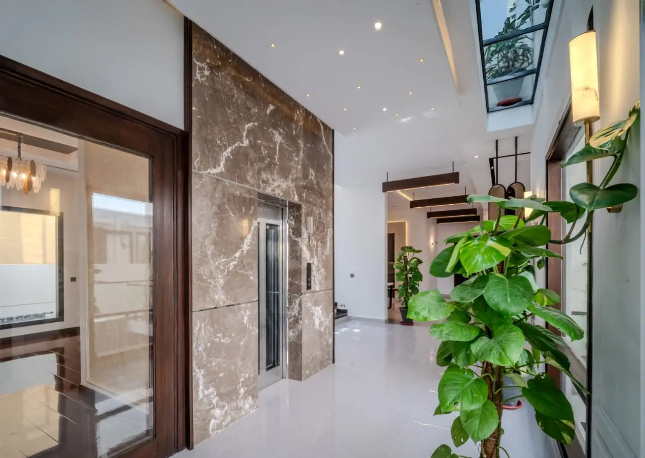 666 yards bungalow for sale in DHA Phase 8 reference