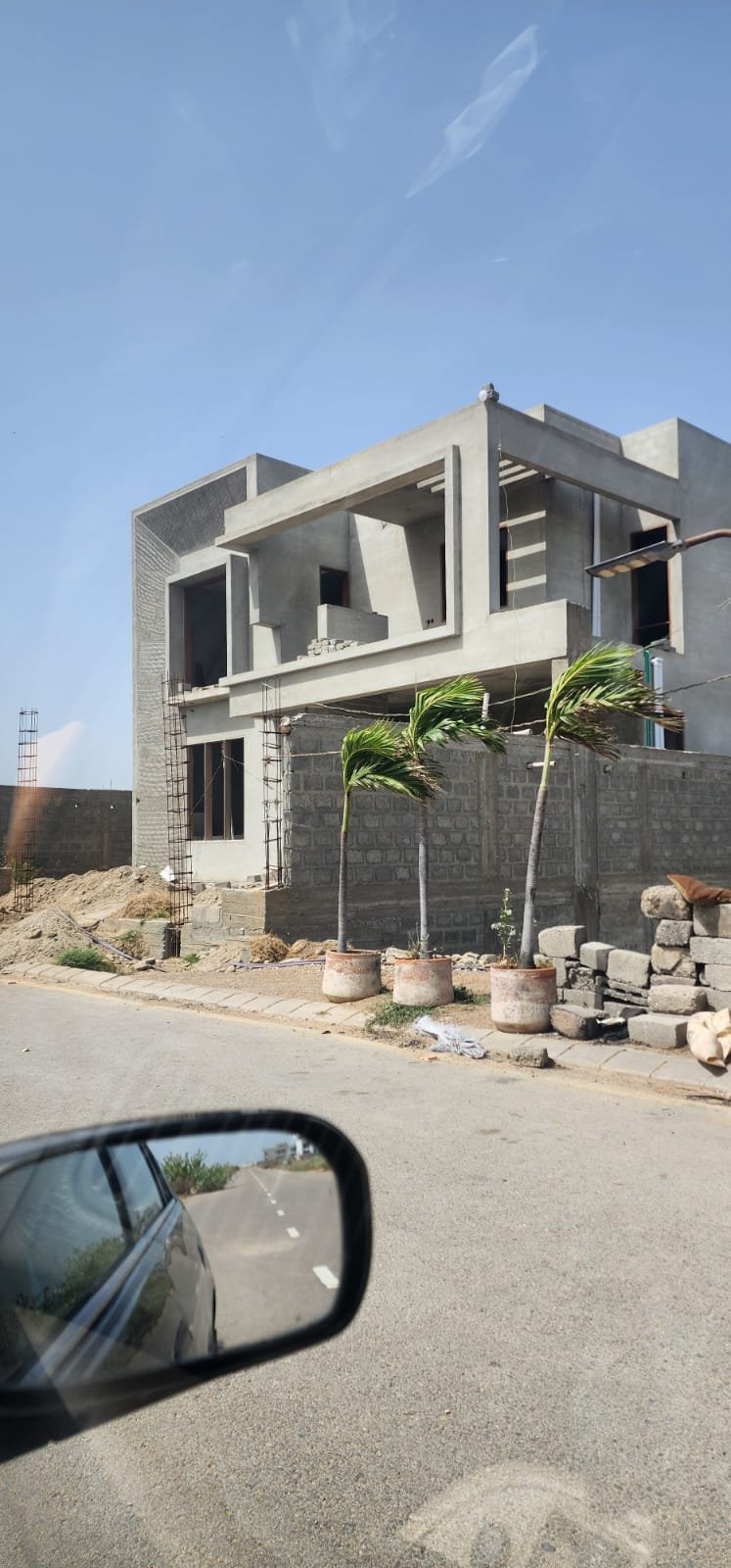 665 Sq Yards House in Phase 8, DHA Karachi — property photo 2