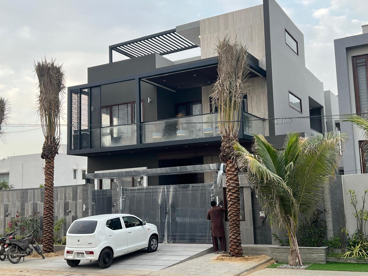 500 Sq Yards House for Sale in Phase 8, DHA Karachi