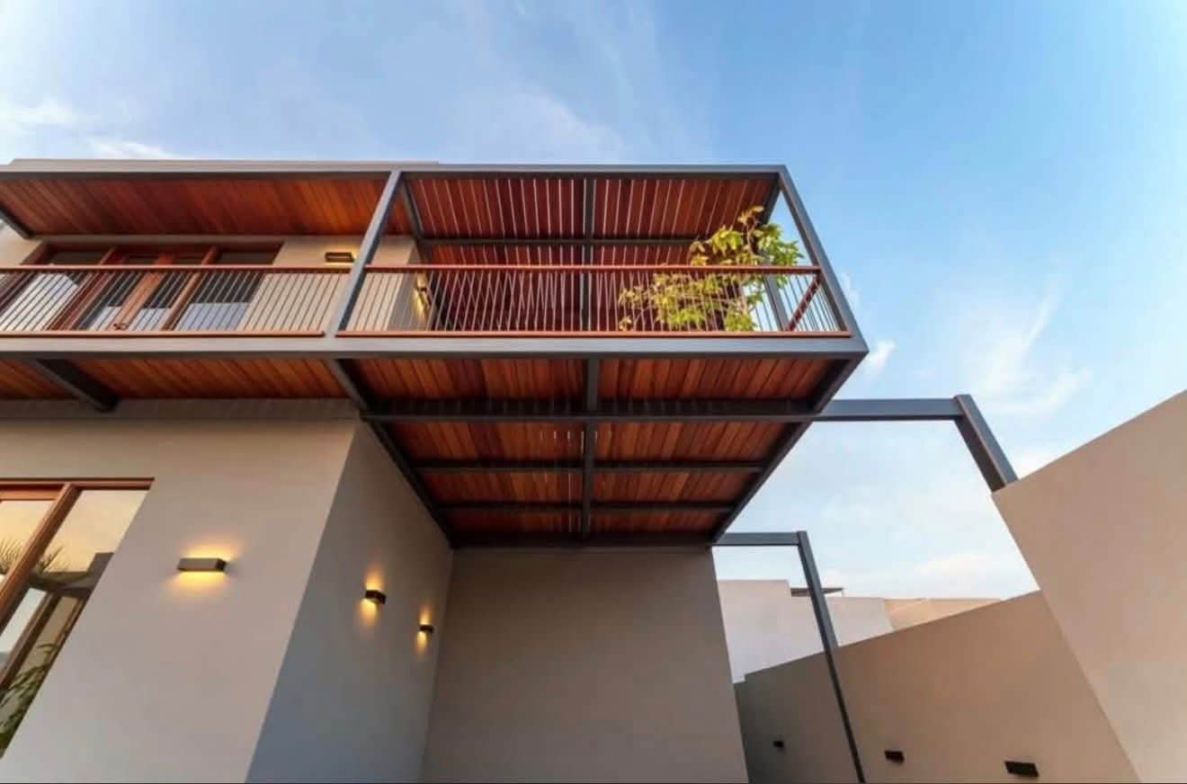 500 Sq Yards House for Sale in Phase 8, DHA Karachi — property photo 2