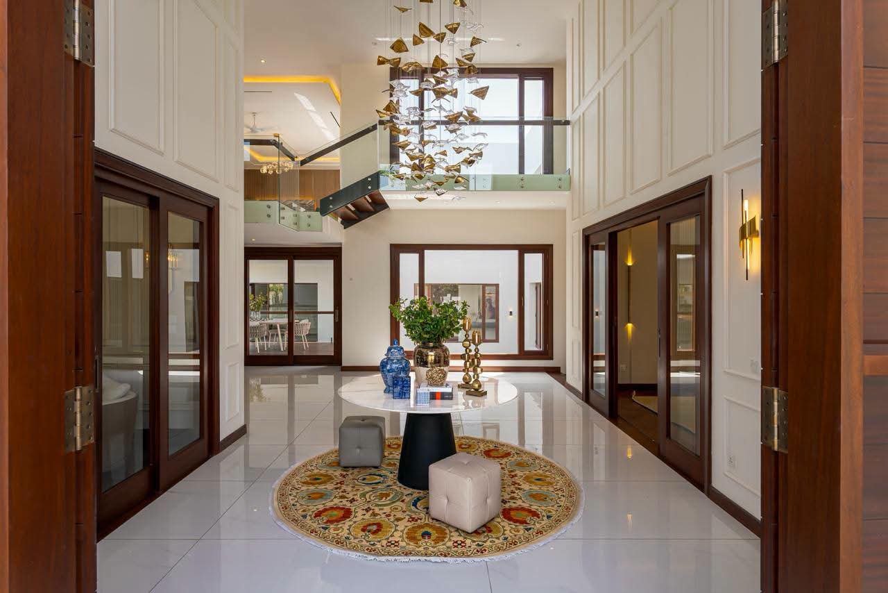 1,000 Sq Yards House for Sale in Phase 8, DHA Karachi — property photo 2
