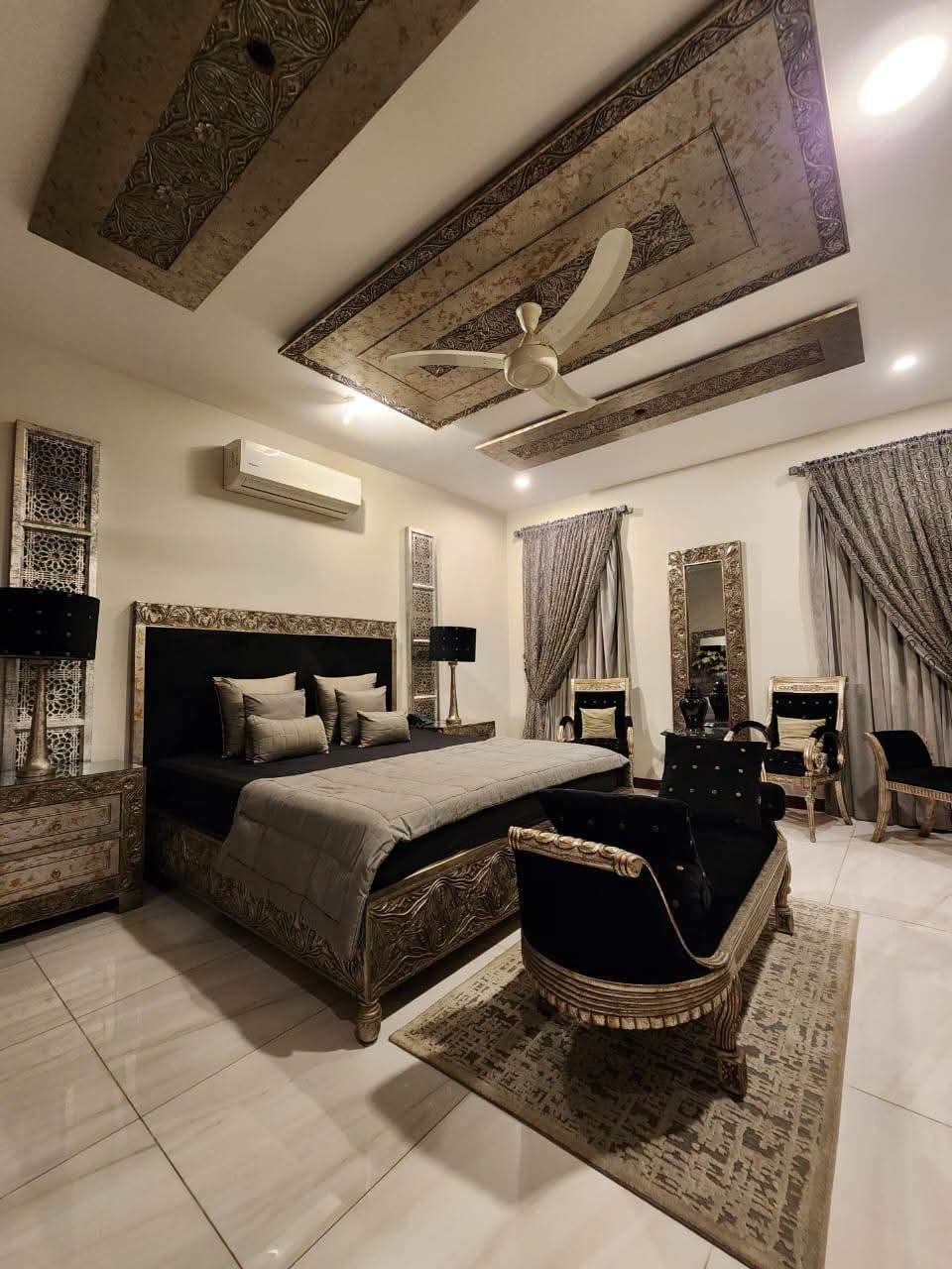 1,000 Sq Yards House for Sale in Phase 8, DHA Karachi — property photo 3