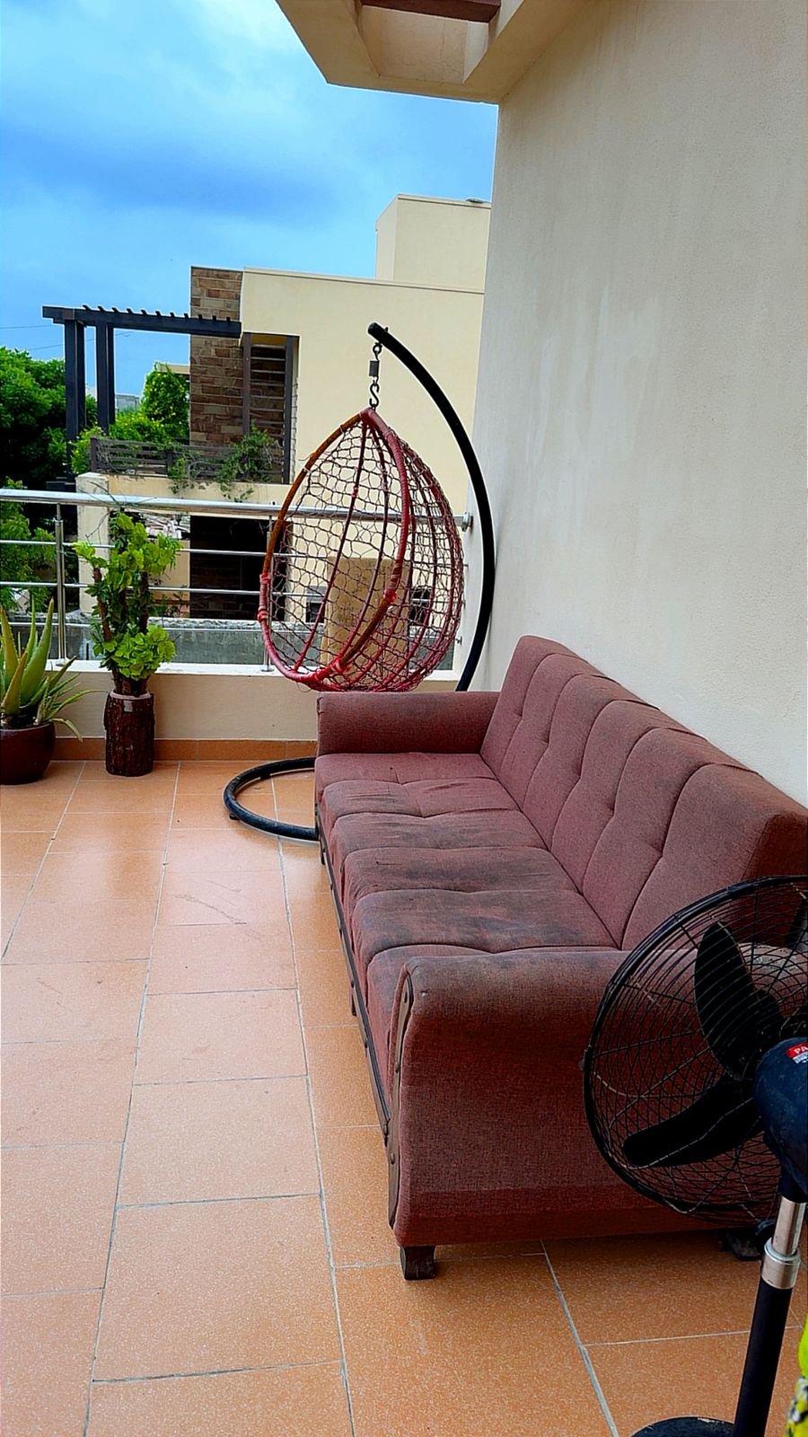 500 Sq Yards House for Sale in Phase 8, DHA Karachi — property photo 3