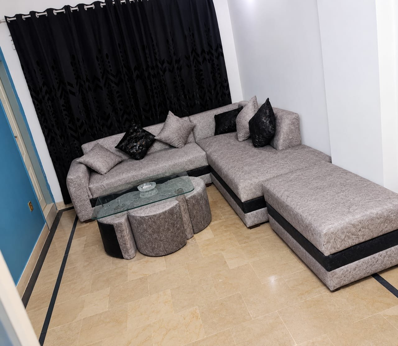 1,300 Sq Ft Apartment for Rent in Phase 2, DHA Karachi — property photo 4