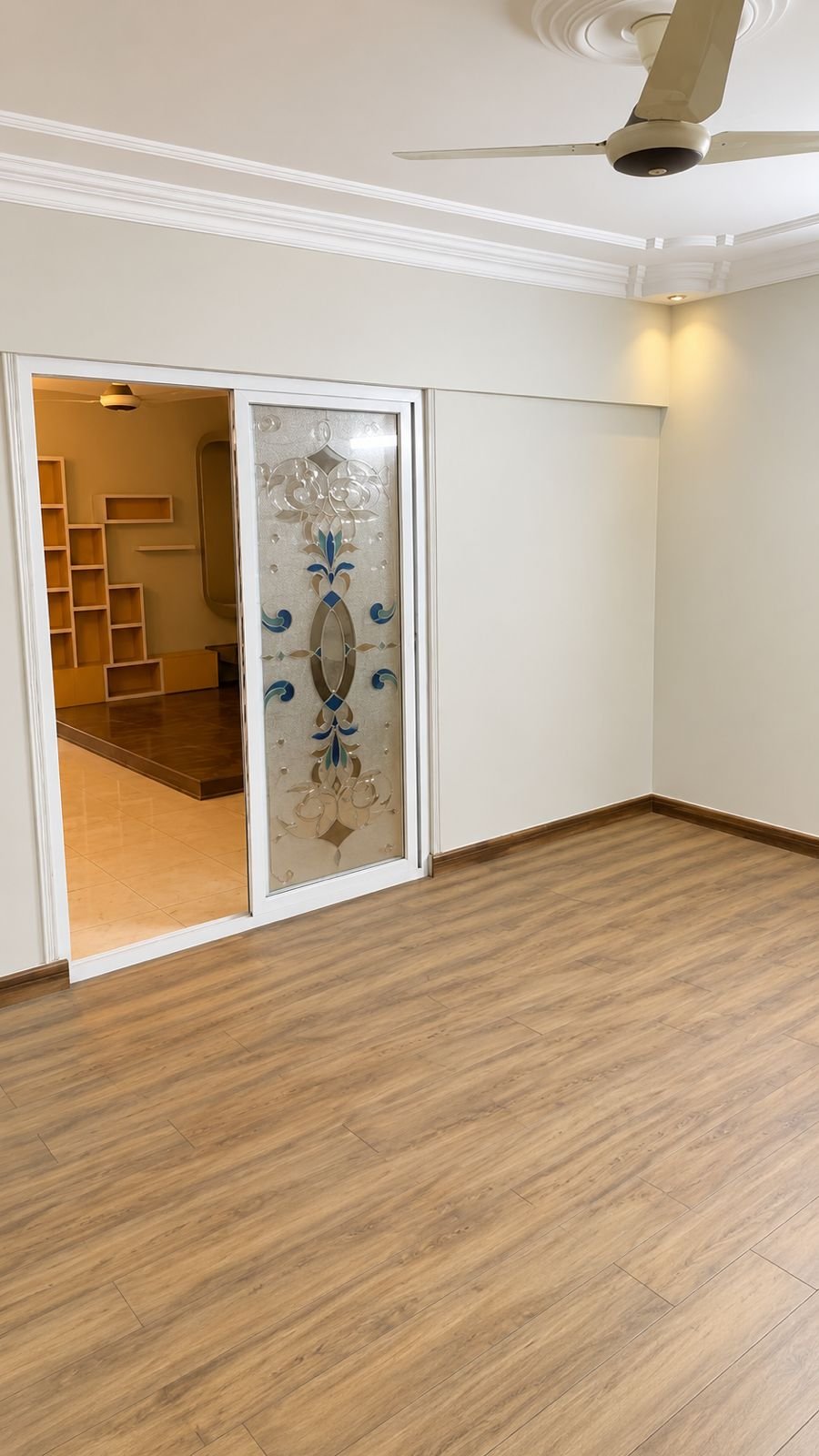2,000 Sq Ft Apartment for Sale in Phase 6, DHA Karachi — property photo 4
